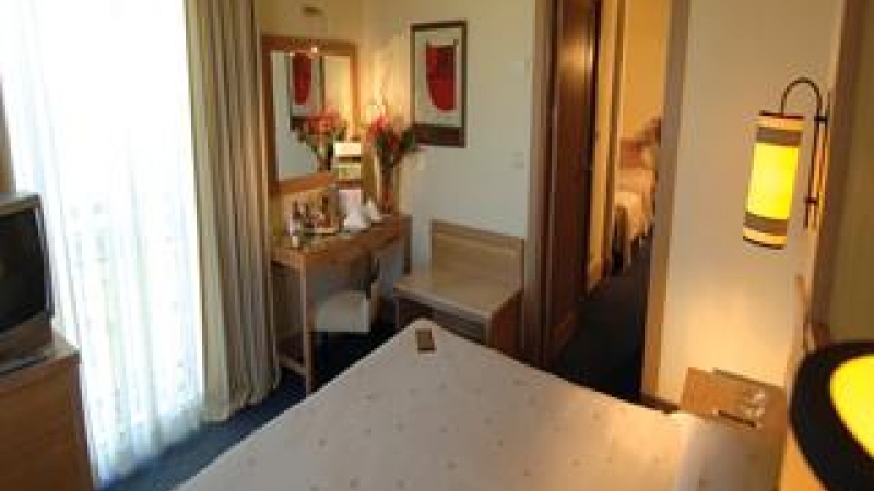 AMARA BEACH RESORT SIDE